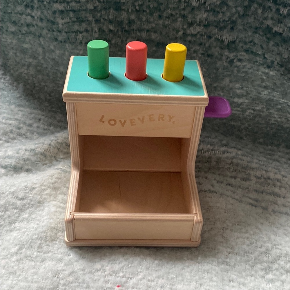 Lovevery Wooden Peg Drop 11-12 month